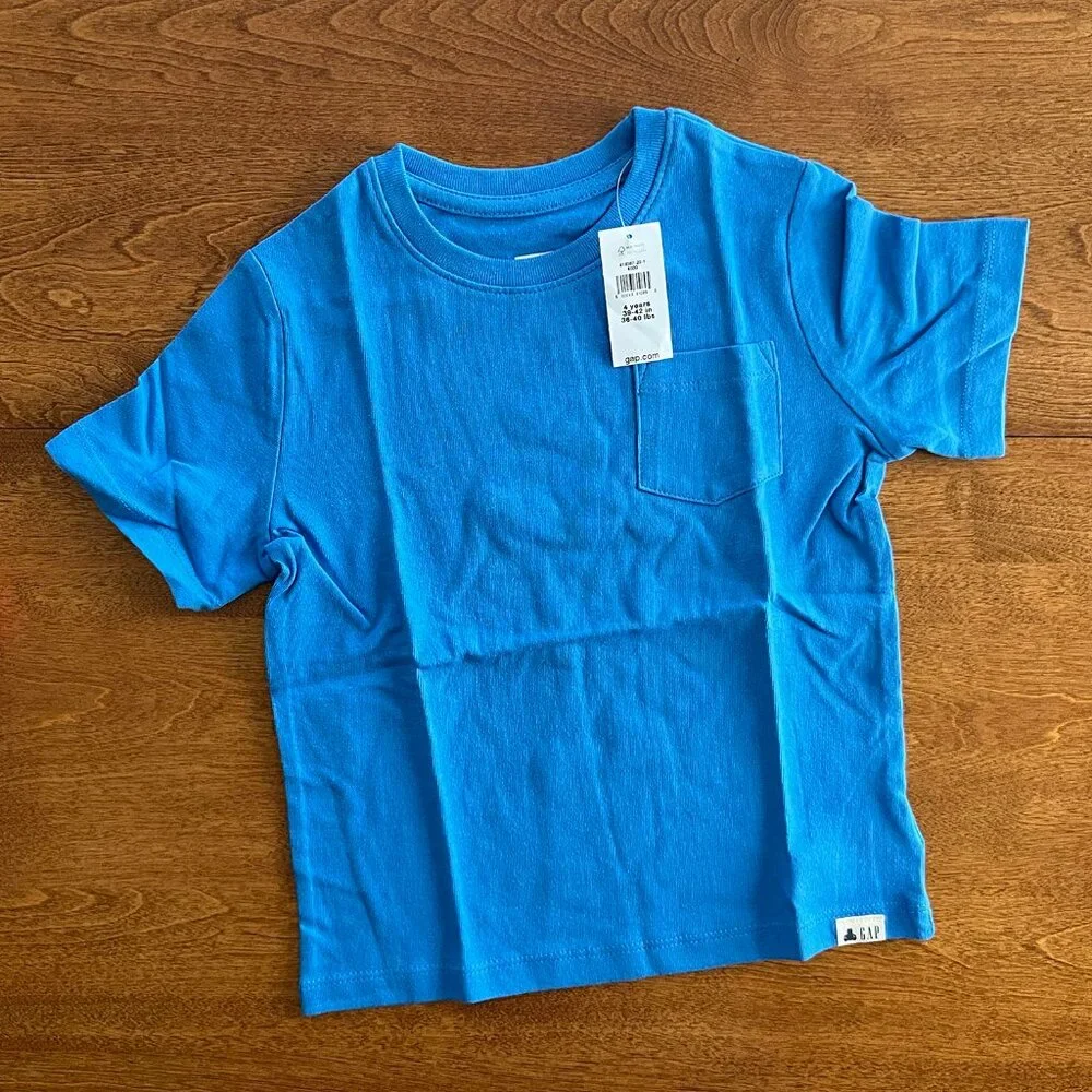Gap blue pocket T-shirt 4T NWT